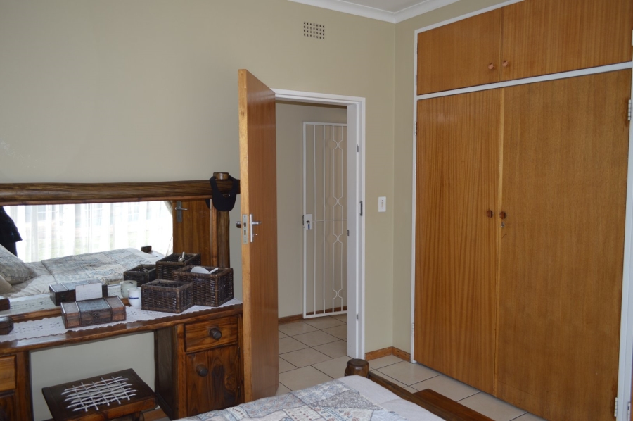 6 Bedroom Property for Sale in Flamwood North West